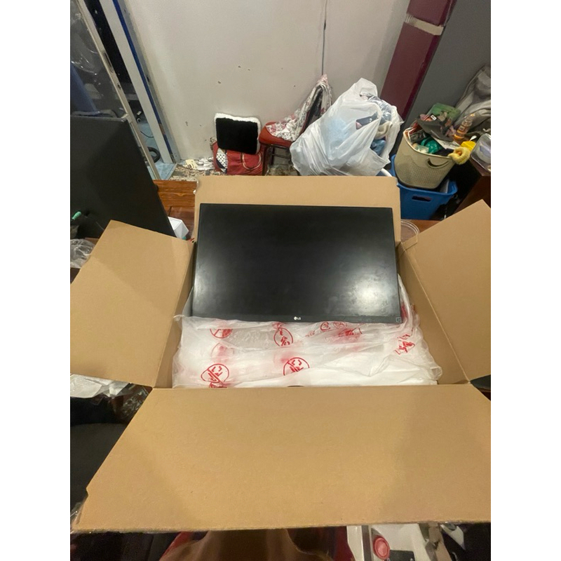 LG 24MK600M Monitor 23.8 Inci IPS 1920x1080 FreeSync