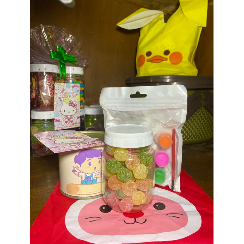 

HAMPERS FOR KIDS