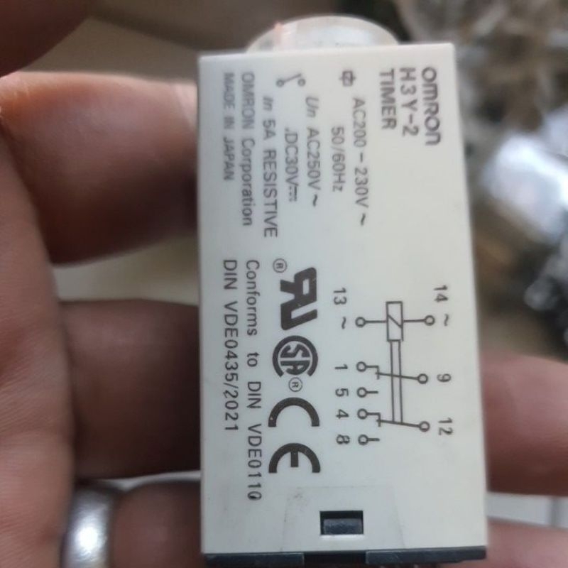 relay omron H3Y-timer 30s delay