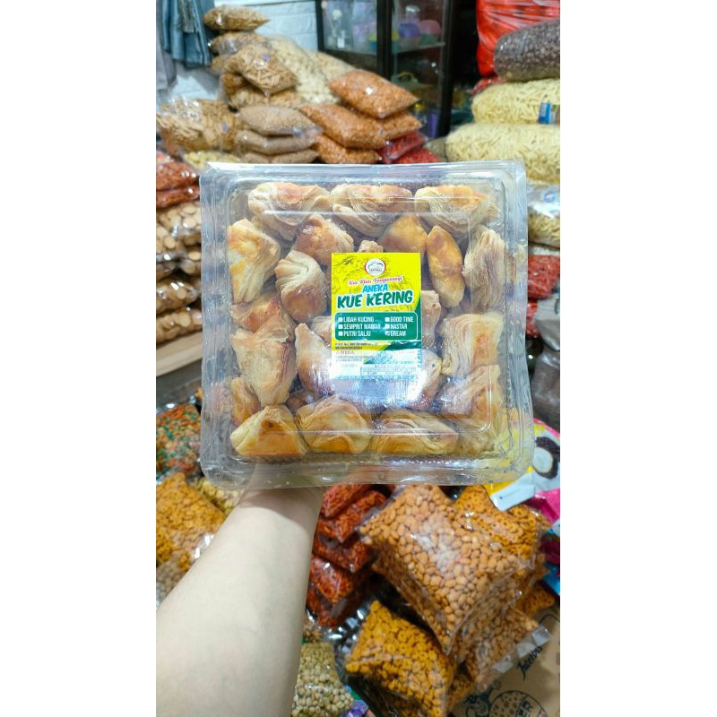 

KUE GREEN