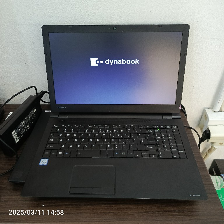 Laptop Toshiba Core i5 Gen7 RAM 8GB Ukuran 15 Inch