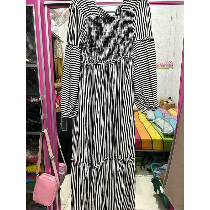 gamis motif salur