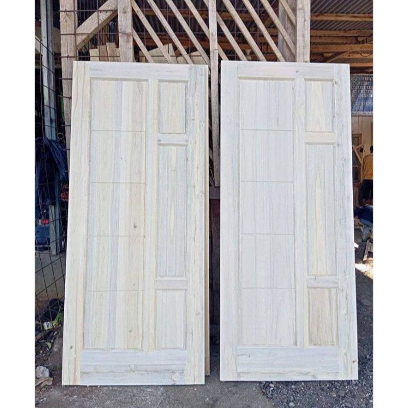 pintu kamar bahan kayu/ pintu rumah/ pintu kori/ pintu 2/ kusen pintu jendela