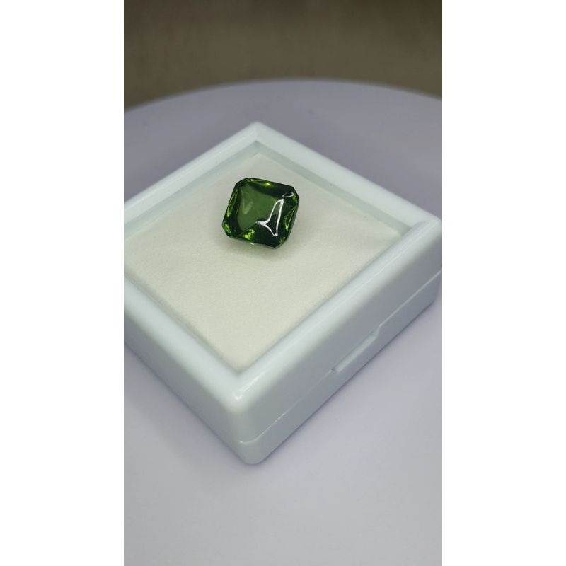 NATURAL GREEN ZIRCON