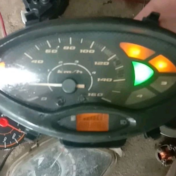 spidometer Speedometer kilometer gauge motor Honda karisma D 125 soket Hijau
