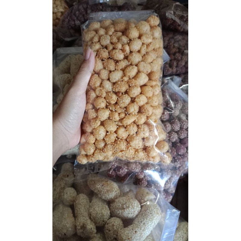 

Ciput kue lebaran manis gurih