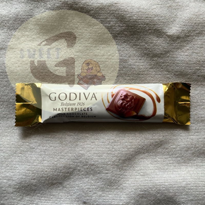 Godiva Milk Chocolate Caramel Belgium / Caramel Milk Chocolate Lion Belgium