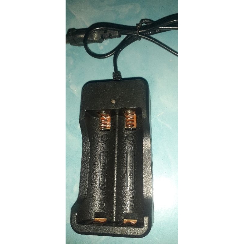 Charger Baterai 2 Slot Baterai 18650