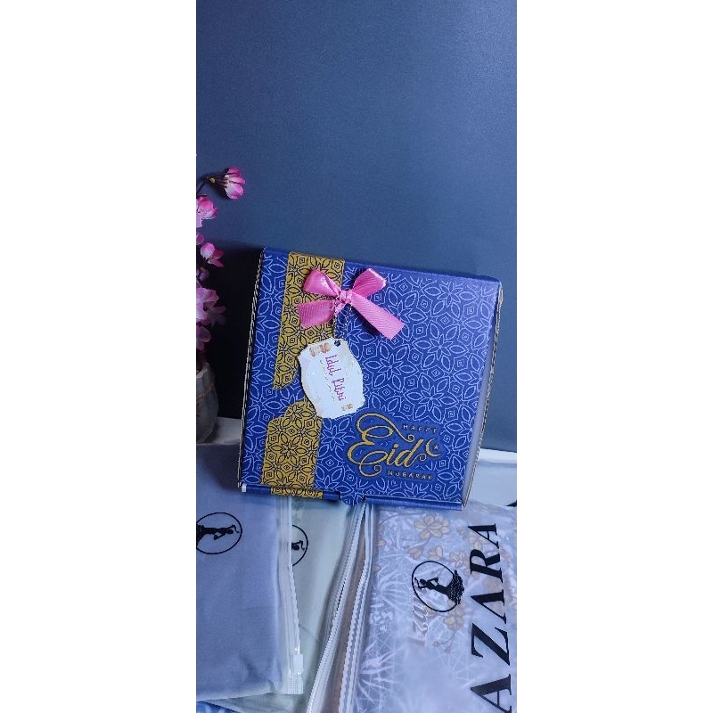 

Hamper Hijab Lebaran Kemasan Box
