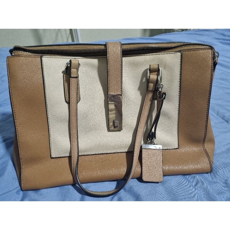 Preloved Guess bag