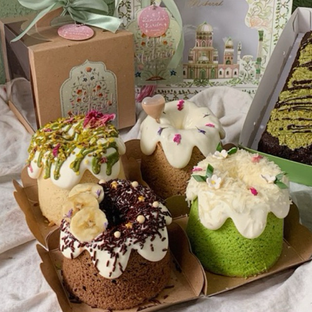 

FREE ONGKIR- Eid Hampers Idul Fitri - Mini Chiffon Cake 10cm - mealsbyfira