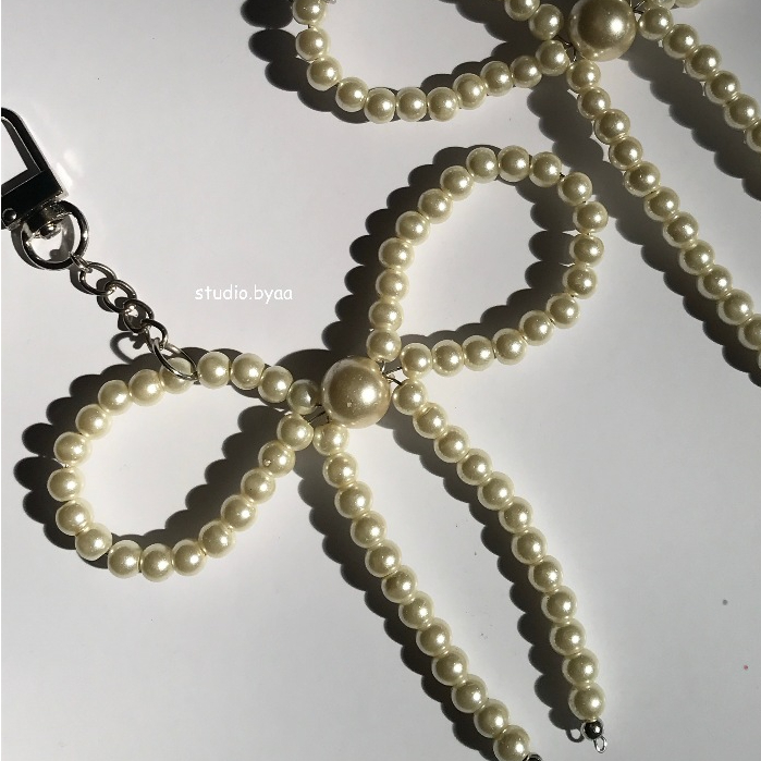 PEARL BAG CHARM / Pearl Bow Tie Bag Charm / Ribbon Keychain / Manik Korea / Aksesori Aesthetic