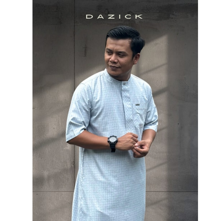 Gamis Pria Muslim Motif Kotak Kecil