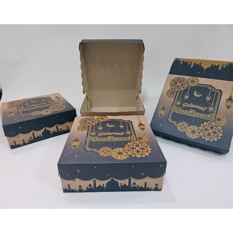 

DUS KOTAK NASI 18X18X7 KRAFT EDISI IDUL FITRI,TAKJIL,LEBARAN