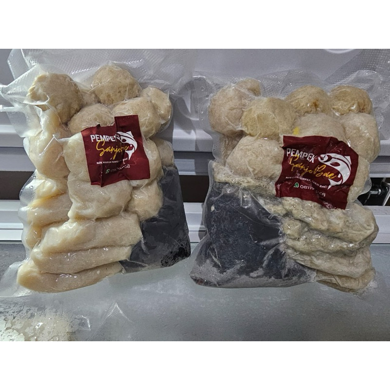 

Pempek asli Palembang sanjobae 25 pcs+cuko ASLI IKAN TENGGIRI