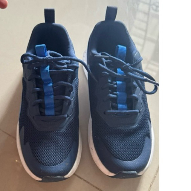 preloved Puma ori counter shoes anak size 35,5 pemakaian 2x alasan jual anak tidak mau pake karena b