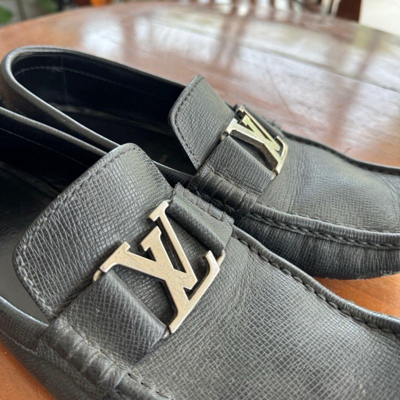 sepatu LV pria second ASLI