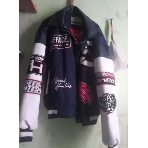 Jaket Varsity preface