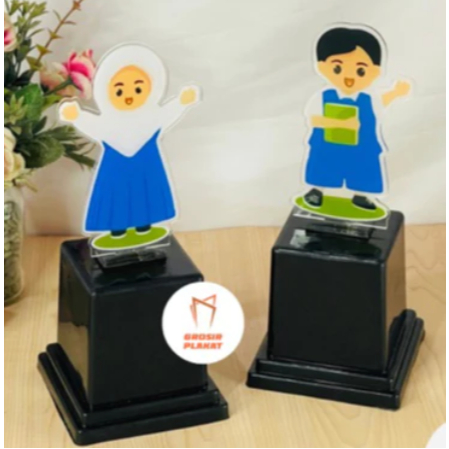 Piala Wisuda Akrilik Custom - Piala Wisuda Anak Tk Piala Wisuda Paud Tropi Penghargaan