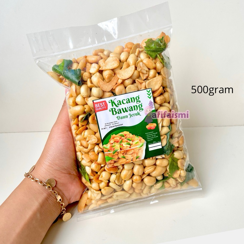 

[ 500gram ] Kacang Bawang Daun Jeruk Premium Asin Gurih dan Renyah Mantab by afifaismi