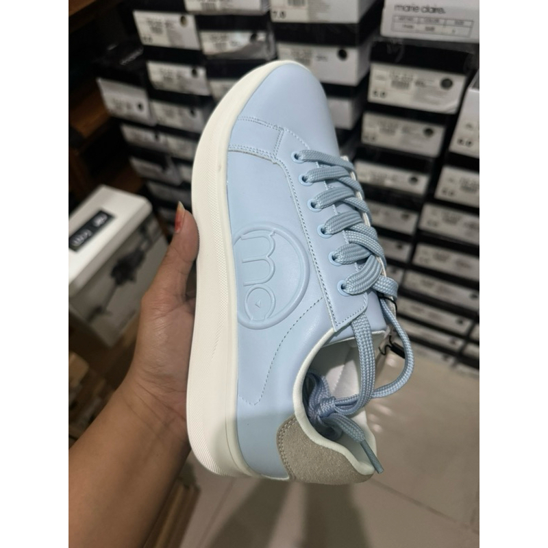 Sepatu Marie Claire Putih / Biru