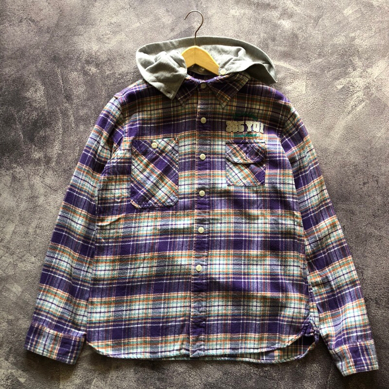 Outer Veterano Flannel FLASH REPORT Second Size L,Tudung bisa dicopot,Outer flanel veterano hoodie t
