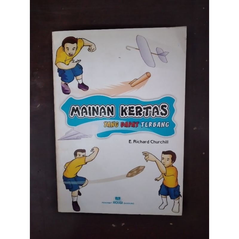 BUKU MAINAN KERTAS YANG DAPAT TERBANG