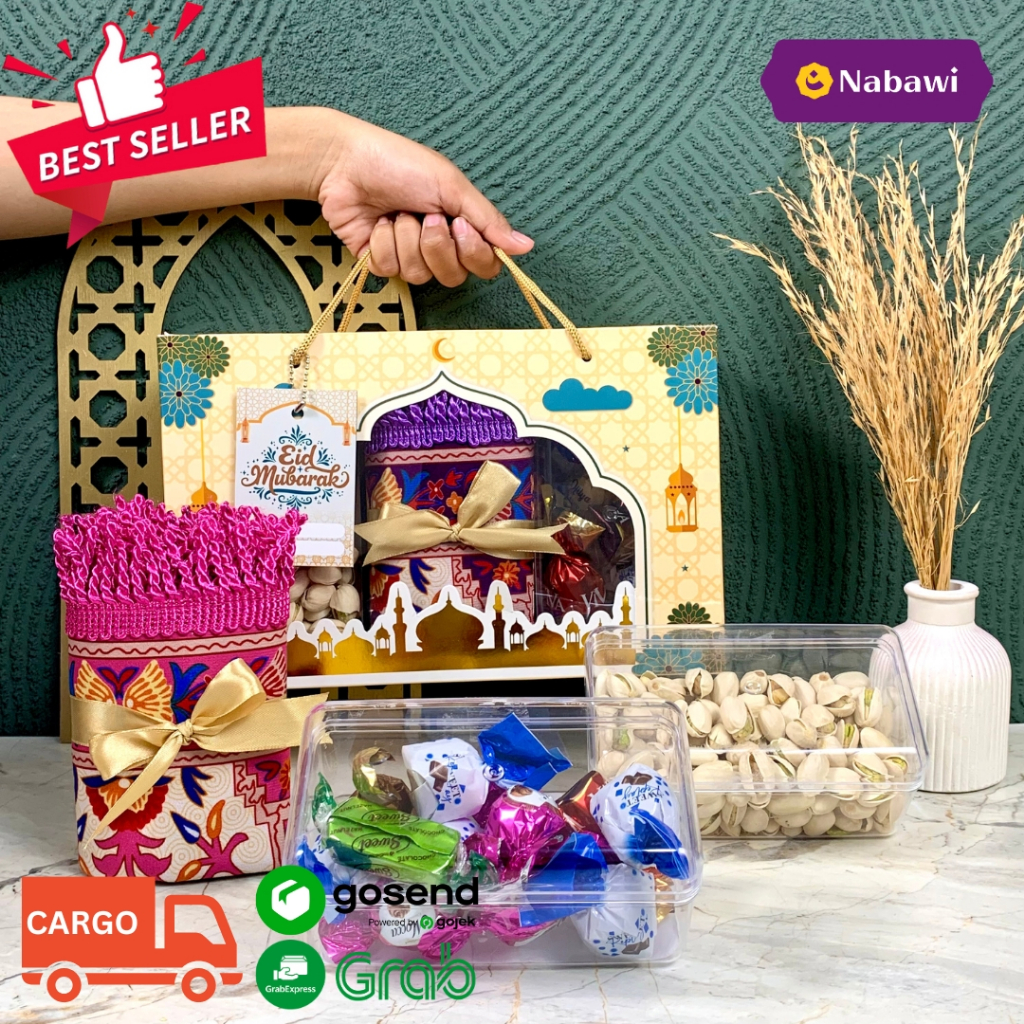 

Hampers Mix 3in1 Mix Nuts Sajadah Camilan Coklat Pistachio Arab Gift From Hajj Umroh Oleh Oleh Haji Umroh