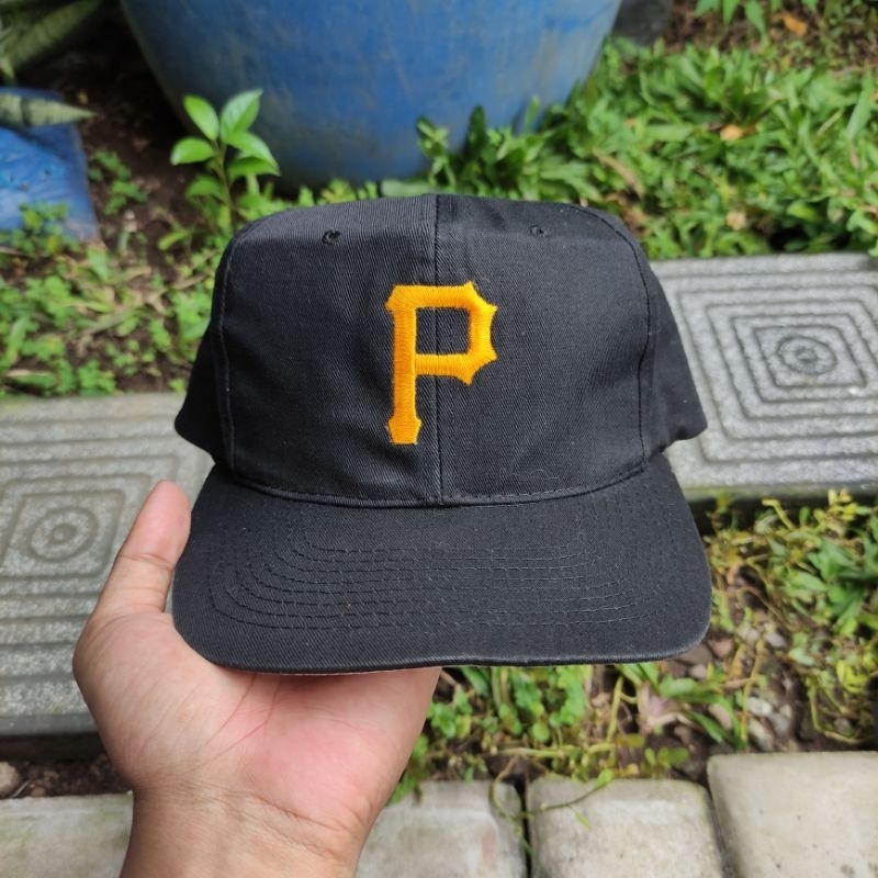 TOPI VINTAGE MLB PIRATES
