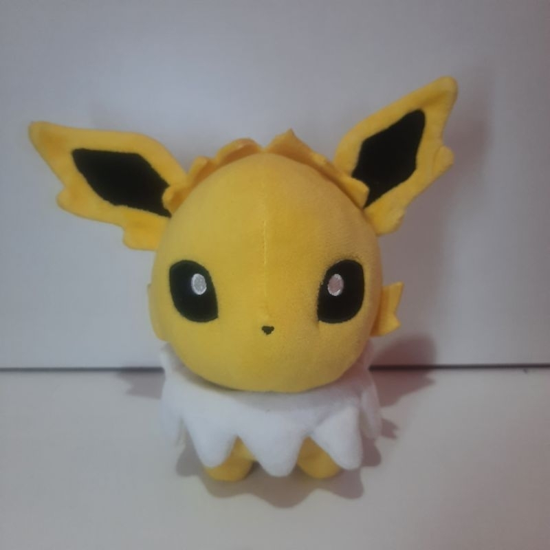 Boneka Jolteon Pokedoll Pokemon Center