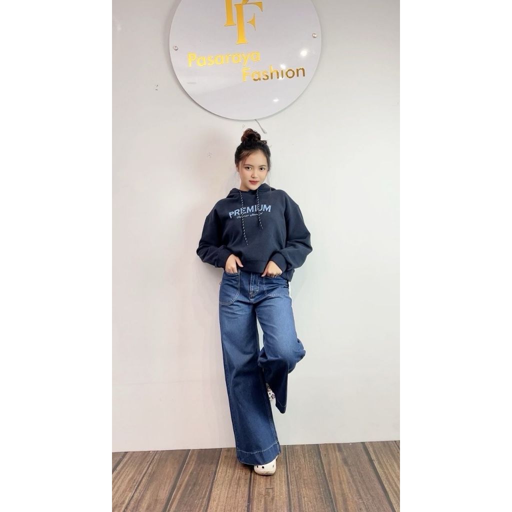 Sweater Jaket Crop BKK Premium / Sweater Hoodie Crop Wanita/ Sweatshirt Crop Import