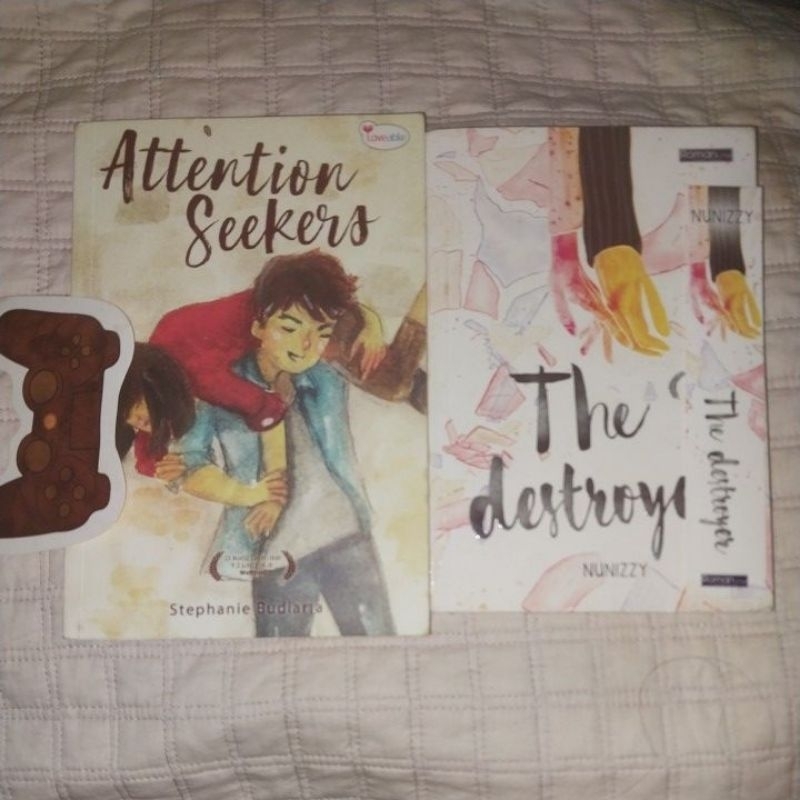 Preloved Novel Attention Seekers The Destroyer