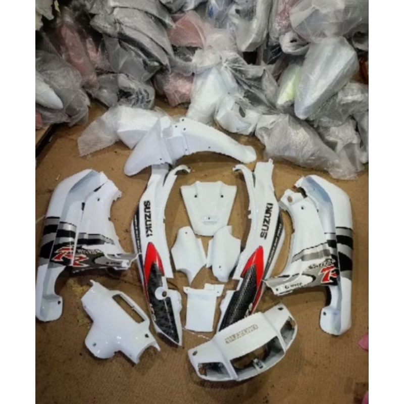 cover body fullset Suzuki Satria lumba body halus fullset Suzuki Satria lumba warna putih