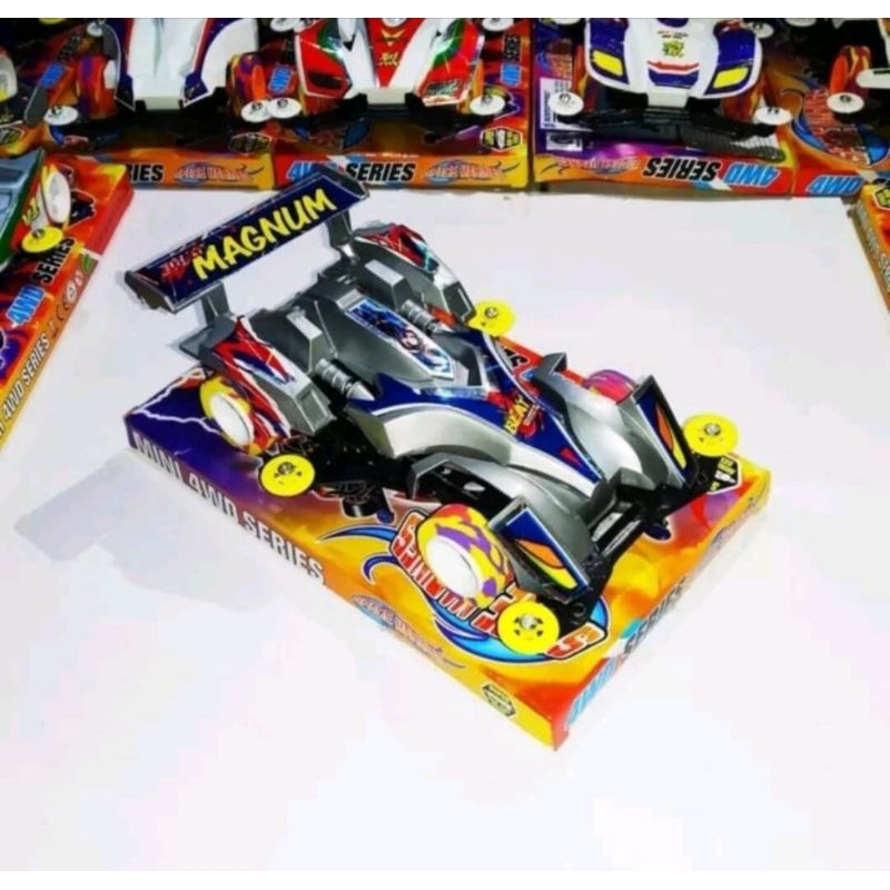 Mainan anak mobil mobilan Tamiya mini 4wd sudah di rakit tinggal di mainkan menggunakan baterai kere