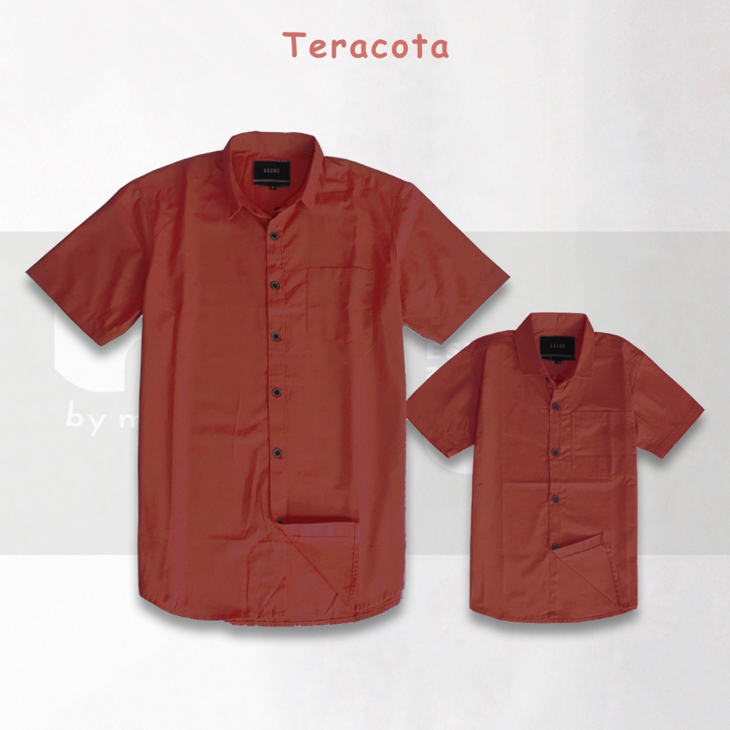 MOODDAYS KEMEJA COUPLE ANAK DAN AYAH TERRACCOTA POLOS LENGAN PENDEK MERAH BATA PREMIUM