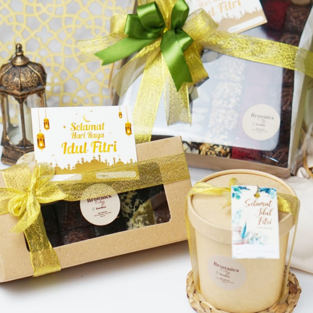 

Hampers lebaran / hampers idul fitri / hampers kue lebaran / Hampers premium brownies fudgy / Hampers brownies bites