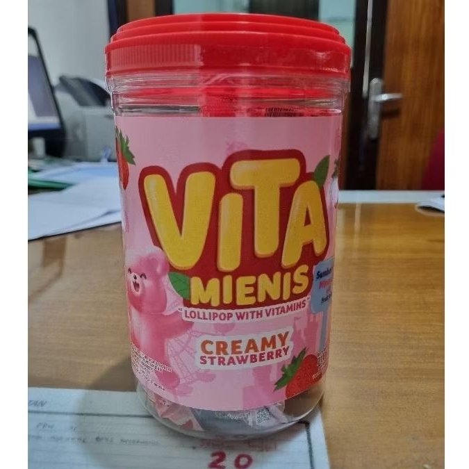 

Yupi Jar / Yupi Toples Vita Mienis Lolipop / Yupi Vita Lolipop Creamy Strawberry (YUPI) Beli 3 untuk dapatkan harga grosir