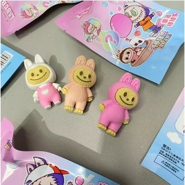 

Hapusan Random Labubu 1 Pcs / Miniatur Penghapusan Labubu Full body Hapusan Kartun Lucu 3D