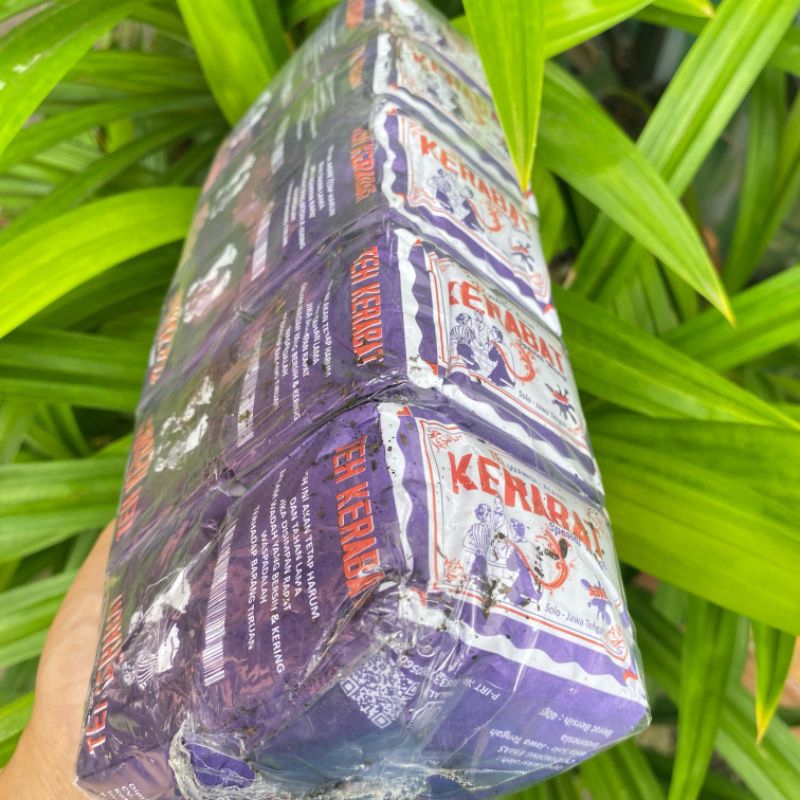 

Teh Kerabat Khas Solo Wangi 40gr ( teh tubruk solo 10pcs )