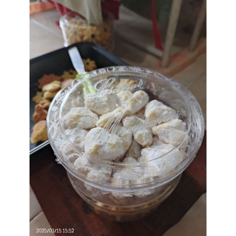 

Kue Putri Salju