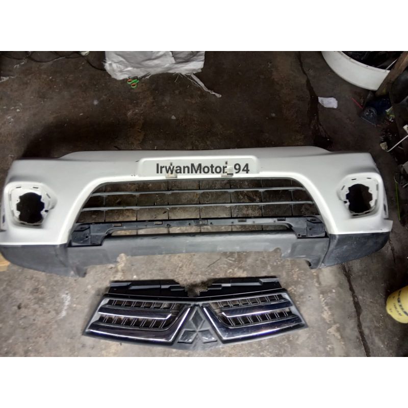 Bumper dan Grill Bemper depan Mitsubishi Pajero 2013 2014 2015