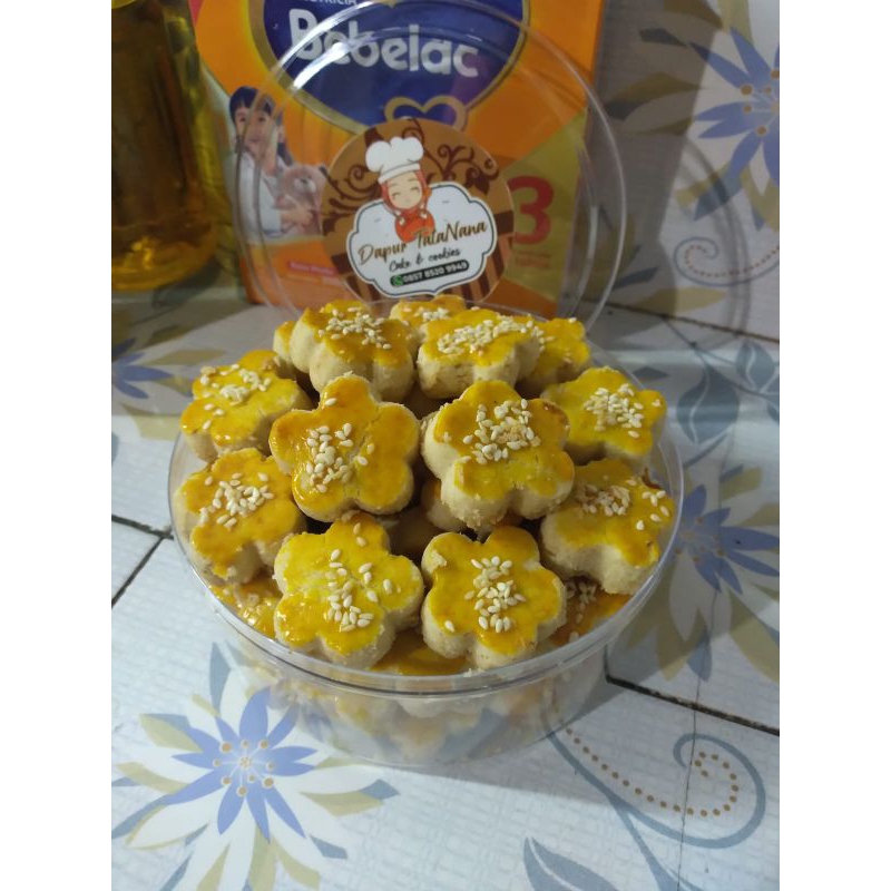 

kue kering lebaran Nastar,Nastarklepon,Kucang,Putri salju,Kastengel,Sagu kelapa,Semprit