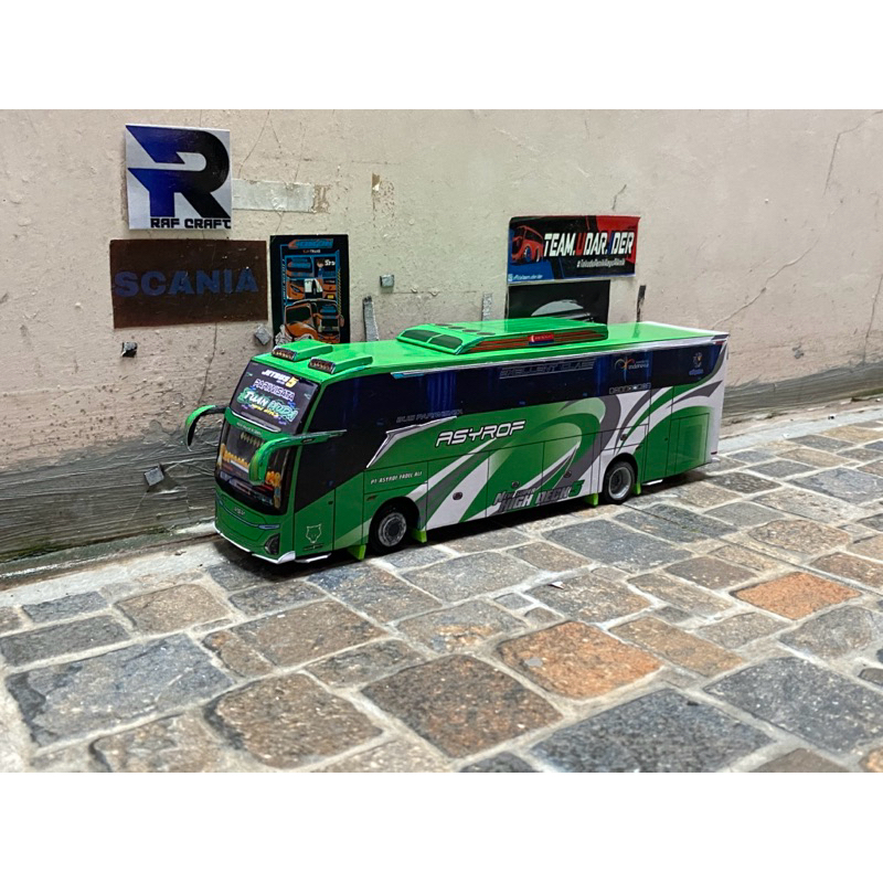 PAPERCRAFT BUS ASYROF TUAN MUDA SKALA 1:50 BASURI CORONG Miniatur