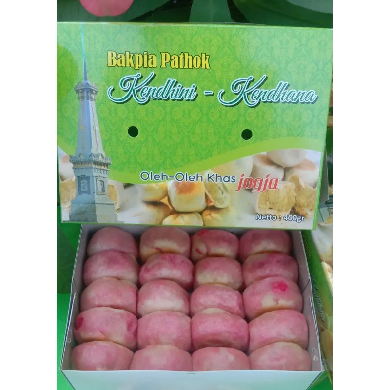 

Bakpia Pathok | Bakpia Jogja | Bakpia Basah | Varian Stroberi | 1box isi 20pcs
