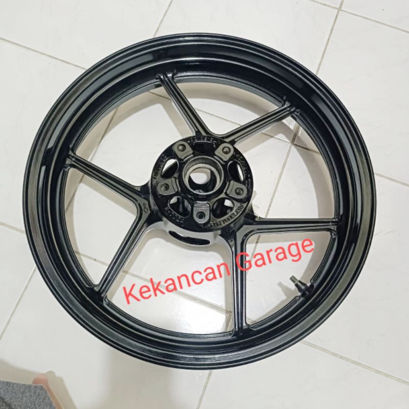 Velg Depan Original Kawasaki Z800 / Z1000 / Zx6r / Versys 650 / Versys 1000 / ER6