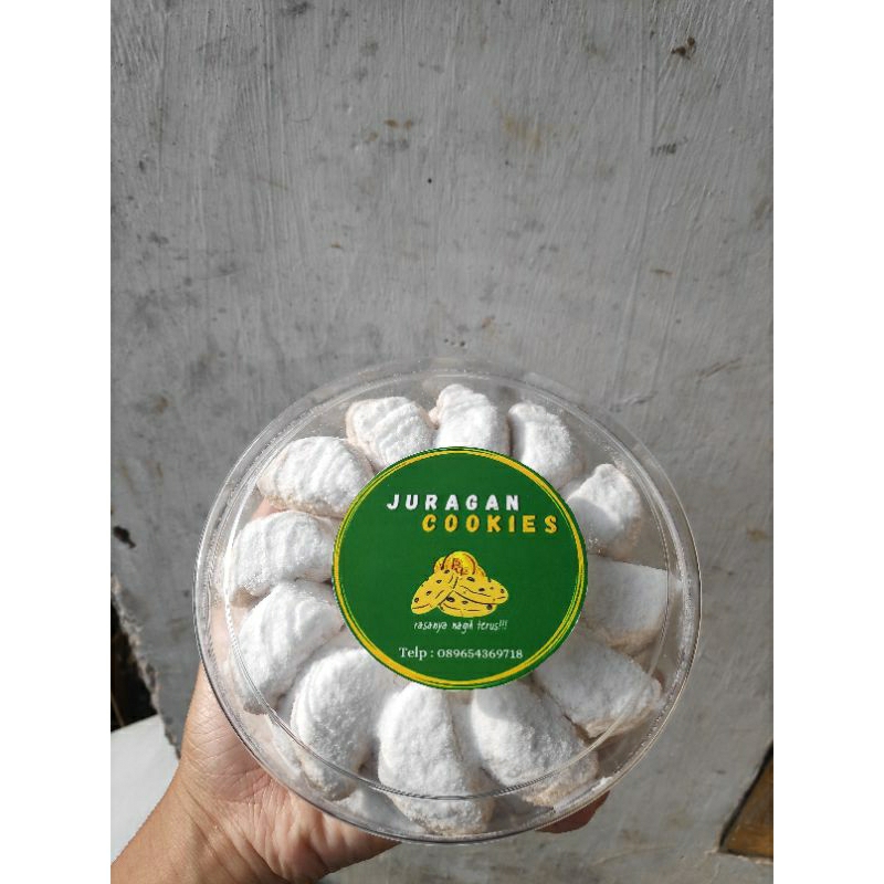 

PUTRI SALJU JURAGAN COOKIES