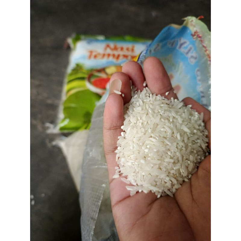 

Beras 5 kg Beras Super Medium Nasi Tempong Original Banyuwangi | Rofkar Pangan