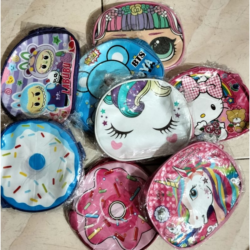 Tas selempang anak karakter