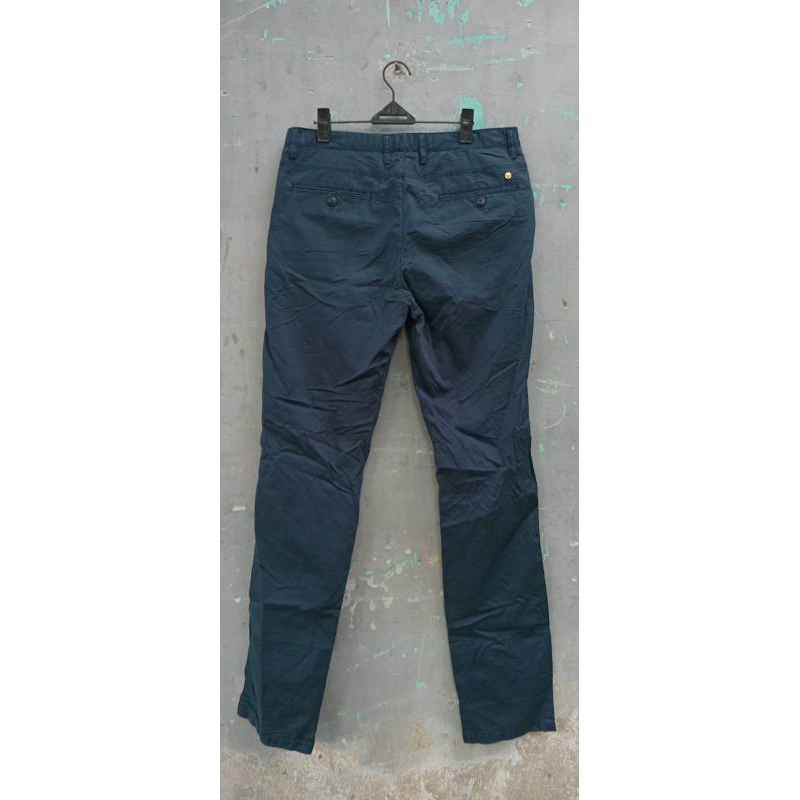 Celana panjang vercase