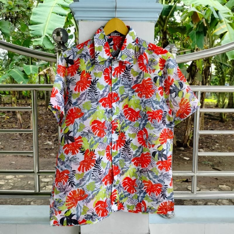 Kemeja / Motif / Hawaii / Lengan Pendek / Vintage / Second / CROCODILE